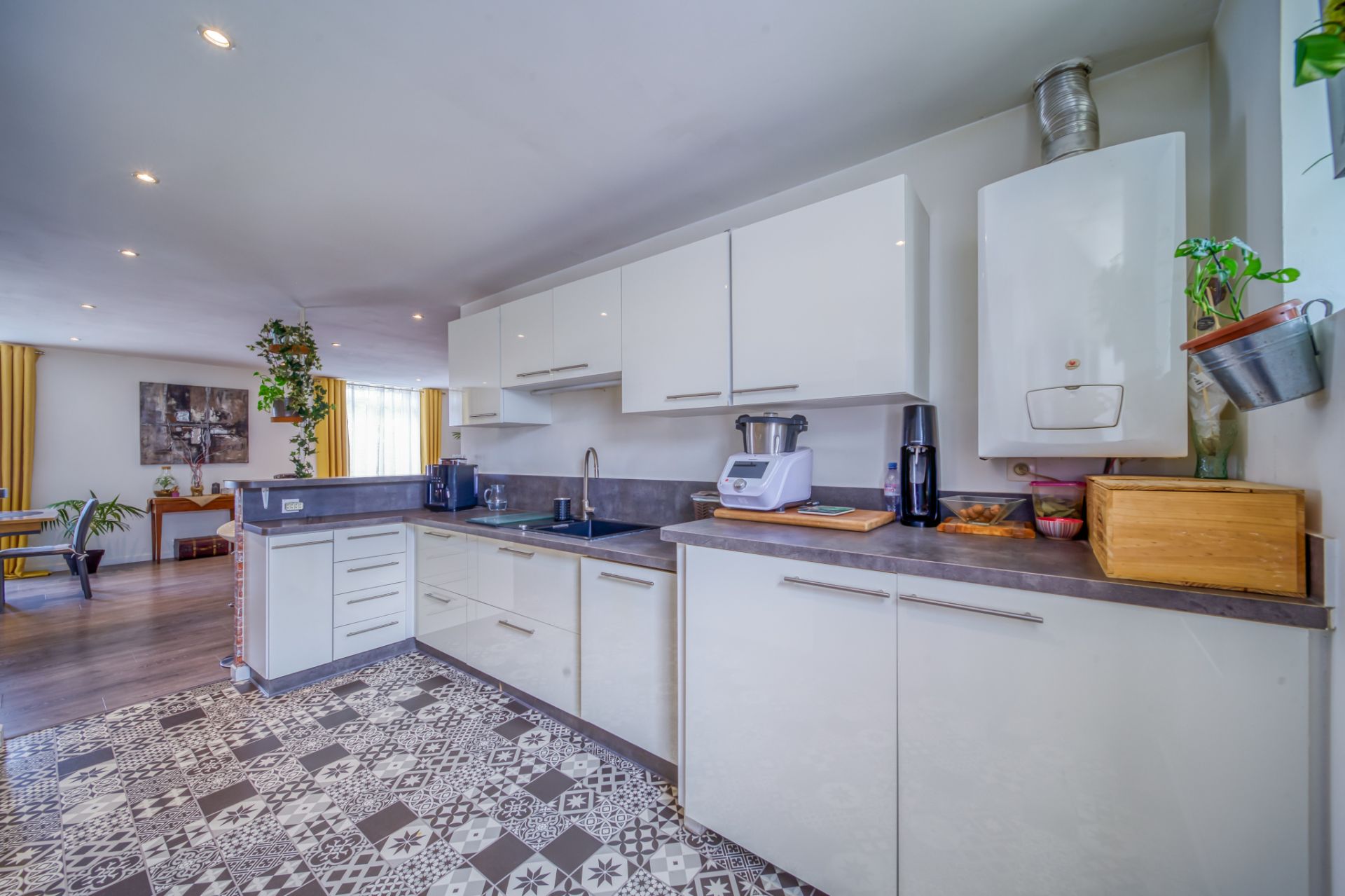 apartment 4 Rooms for sale on Jarrie (38560)