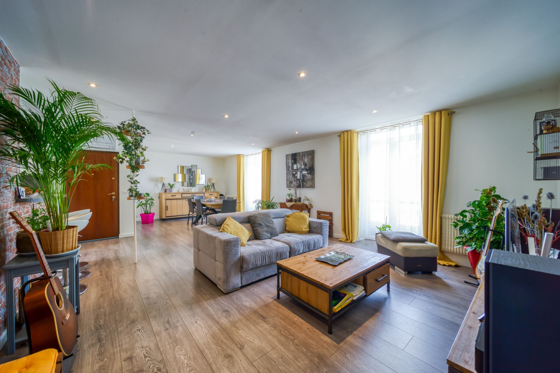 apartment 4 Rooms for sale on Jarrie (38560)