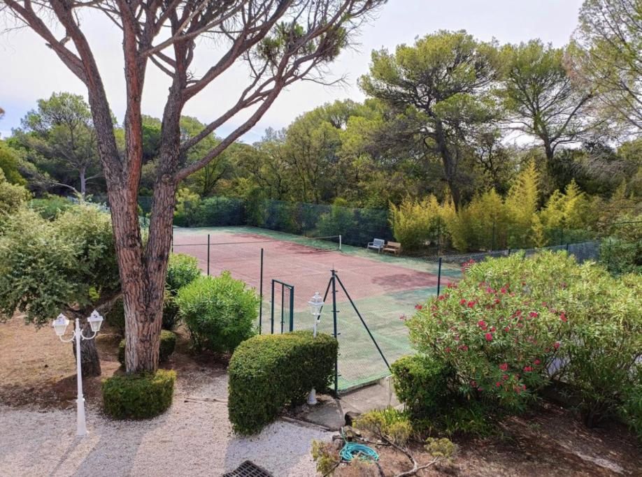 apartment 2 Rooms for sale on Saint-Raphaël (83700)