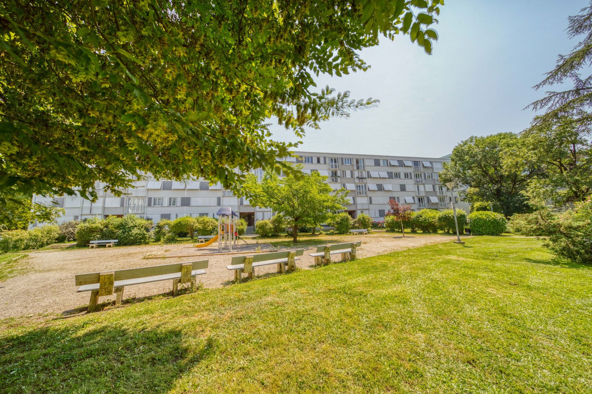 apartment 3 Rooms for sale on Saint-Martin-d'Hères (38400)
