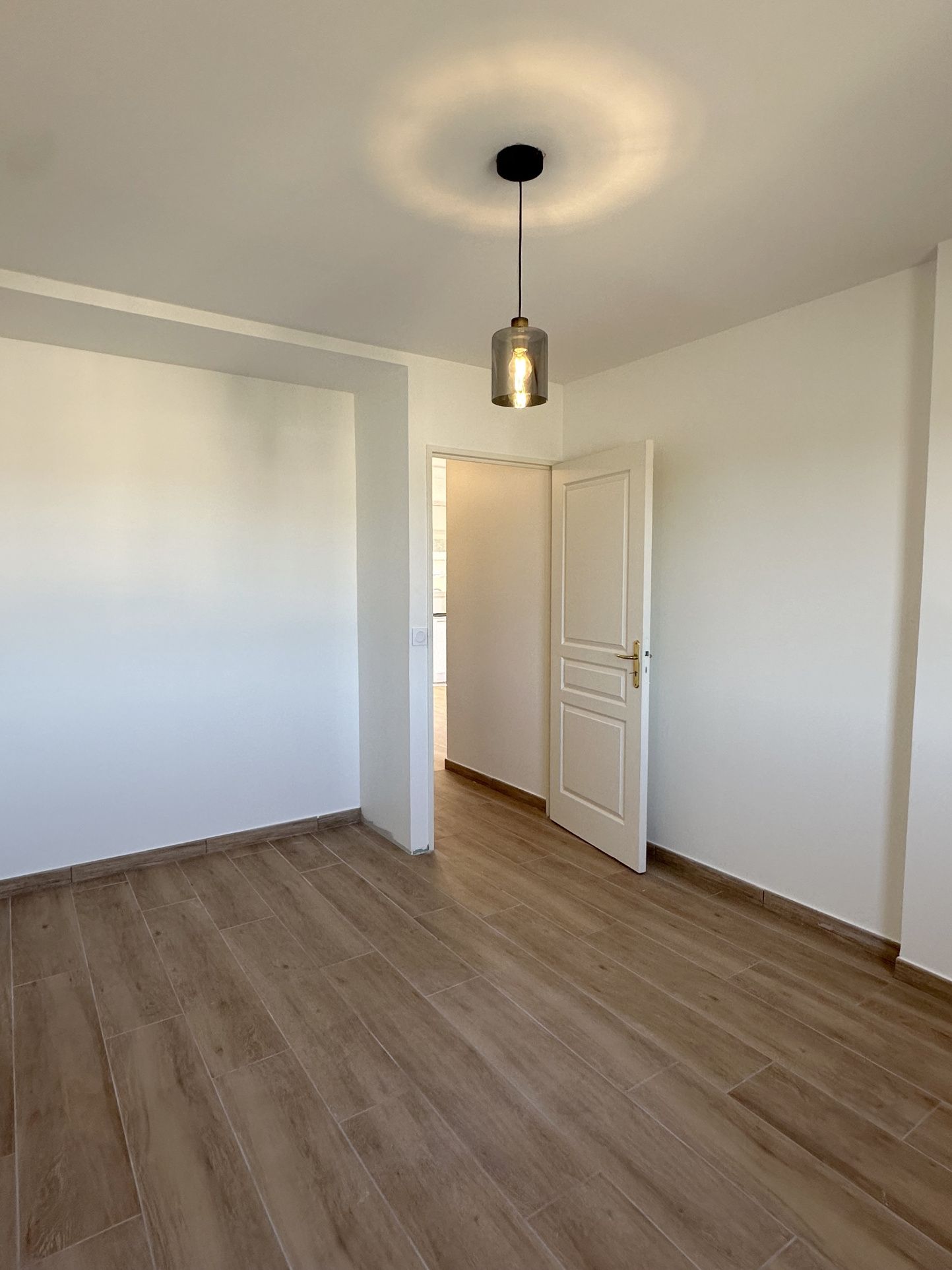 apartment 2 Rooms for sale on Saint-Raphaël (83700)