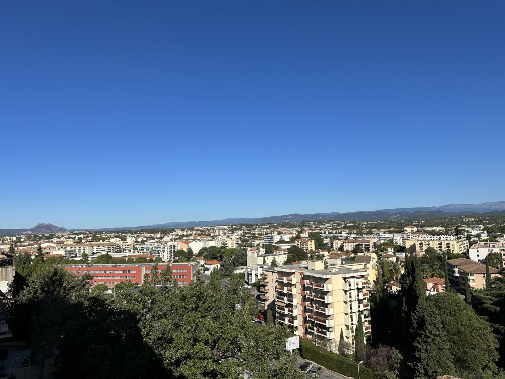 apartment 2 Rooms for sale on Saint-Raphaël (83700)