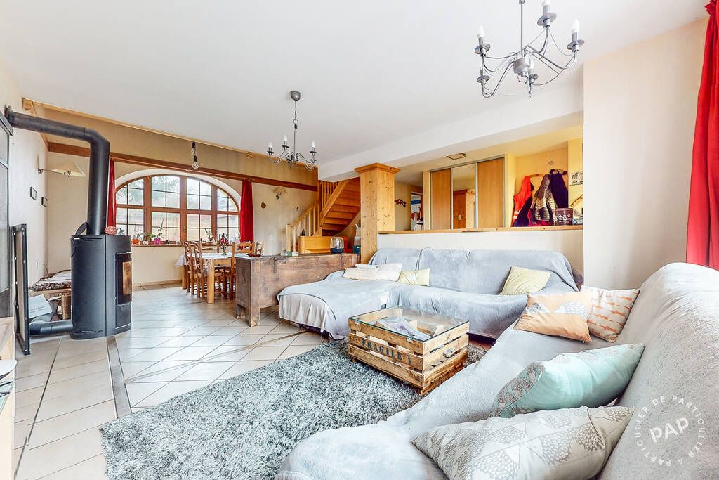farmhouse 10 Rooms for sale on Thusy (74150)