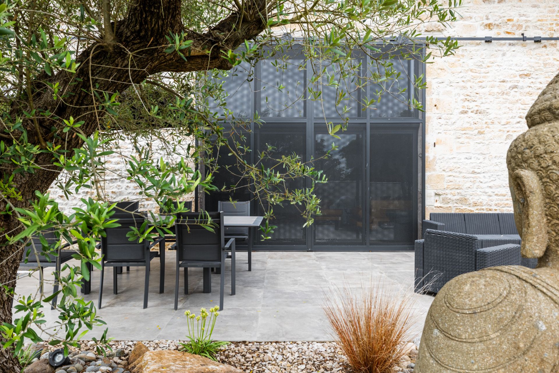 house 7 Rooms for sale on Niort (79000)
