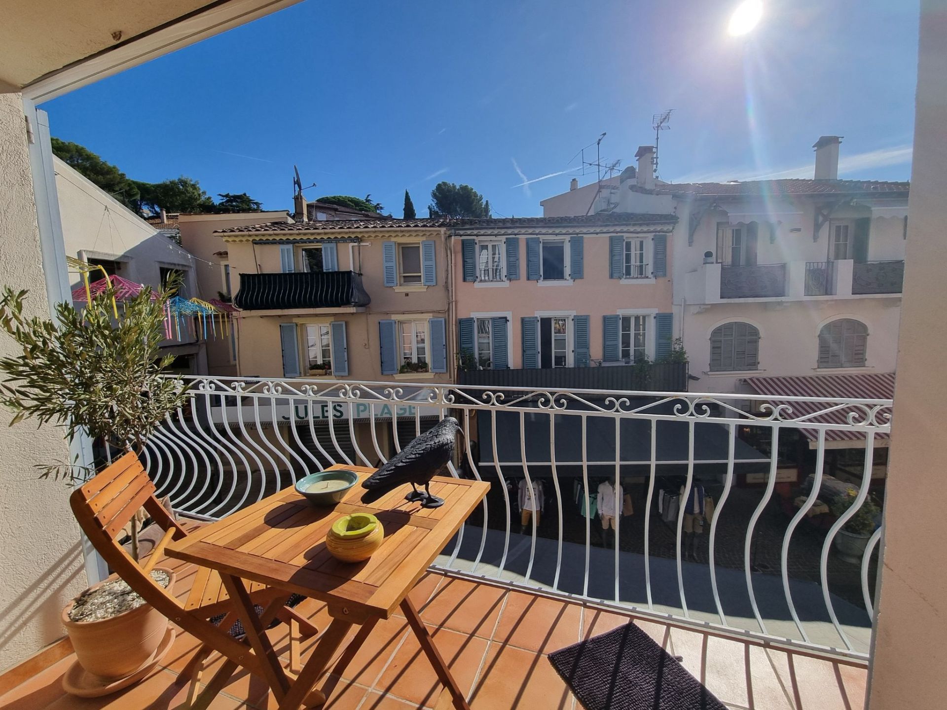 apartment 3 Rooms for sale on Sainte-Maxime (83120)