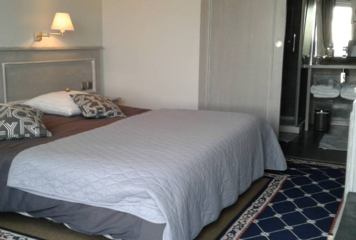 villa 7 Rooms for sale on Le Tréport (76470)