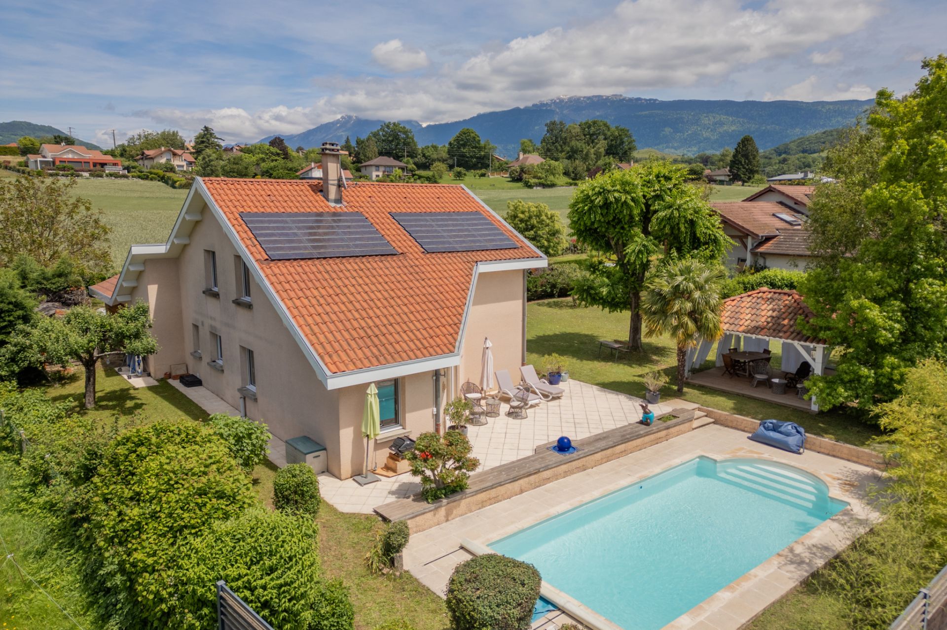 villa 6 Rooms for sale on Jarrie (38560)