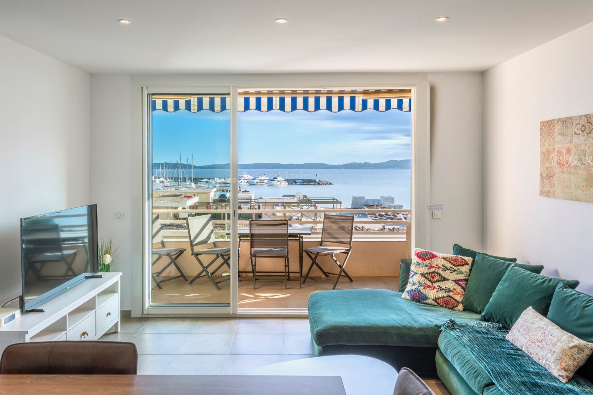 apartment 3 Rooms for sale on Sainte-Maxime (83120)