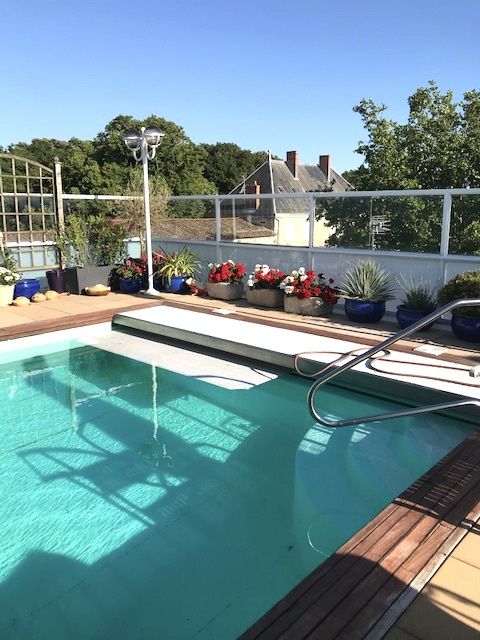 apartment 5 Rooms for sale on La Rochelle (17000)