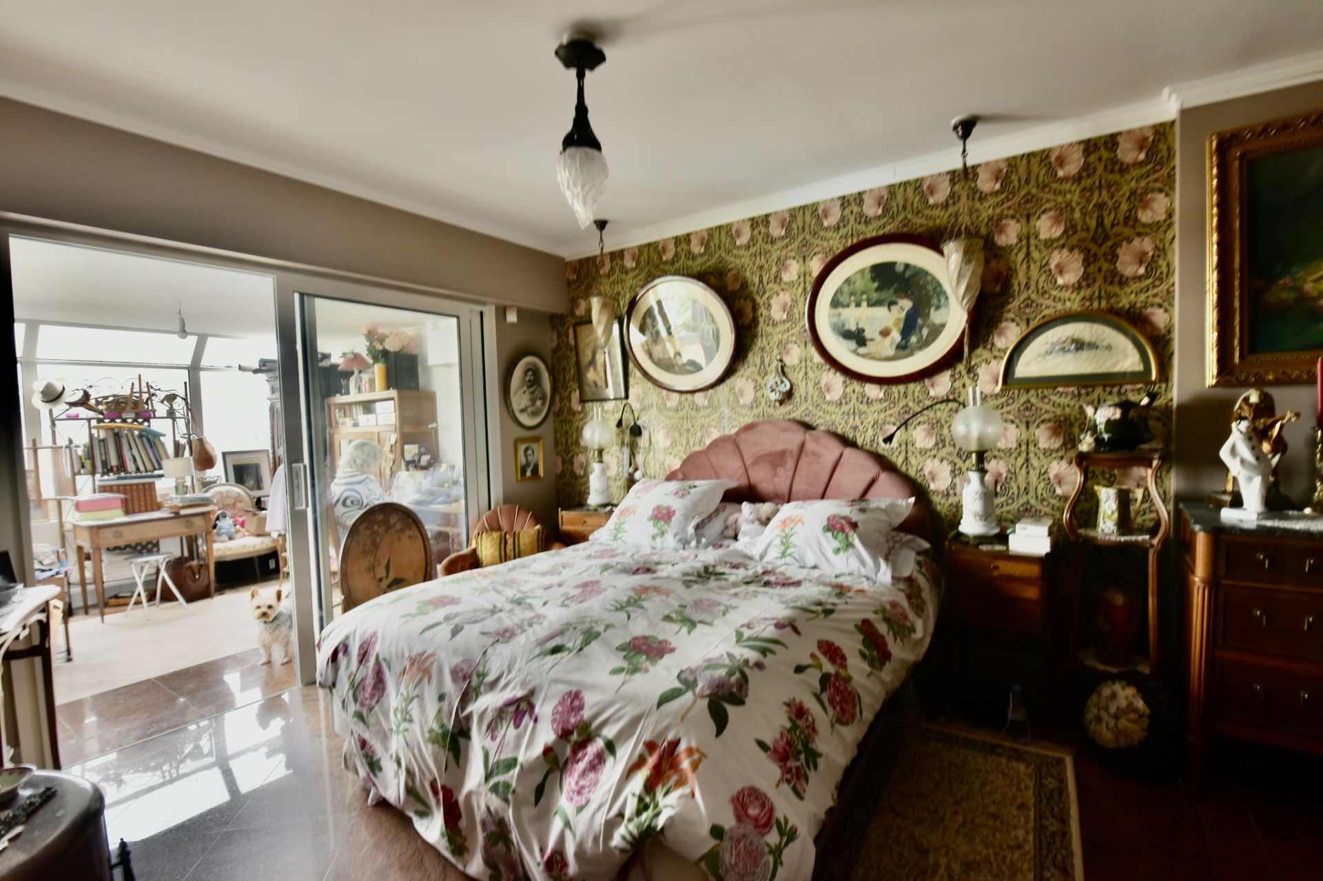 apartment 5 Rooms for sale on La Rochelle (17000)