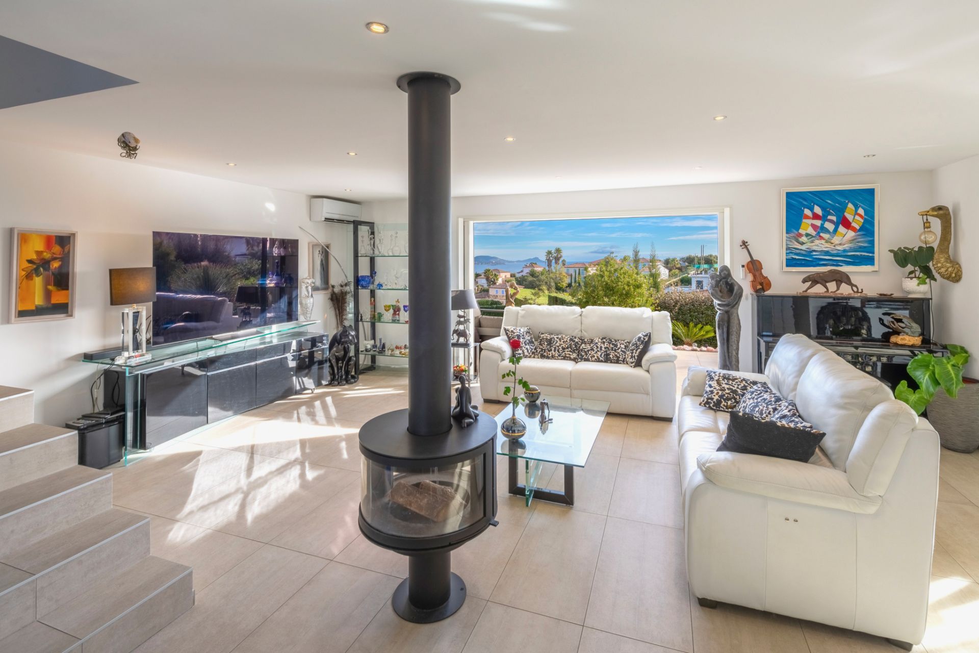 property 6 Rooms for sale on Fréjus (83370)