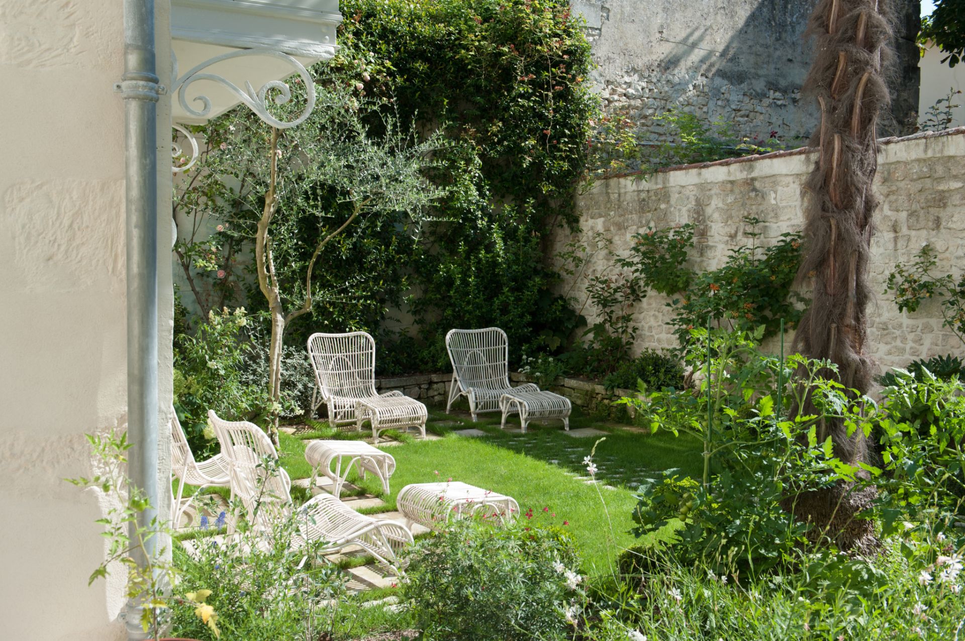 property 10 Rooms for sale on La Rochelle (17000)