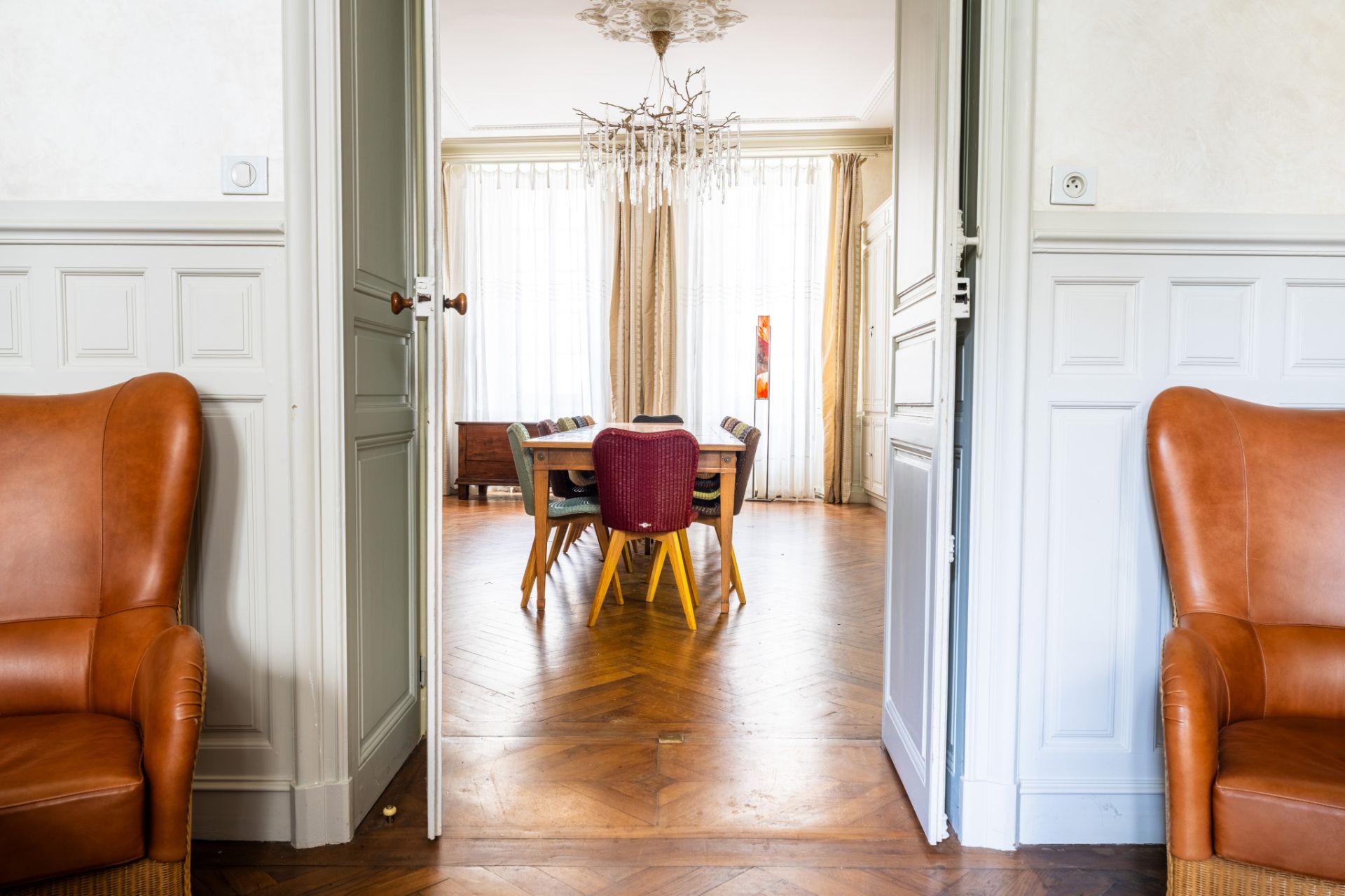 property 10 Rooms for sale on La Rochelle (17000)