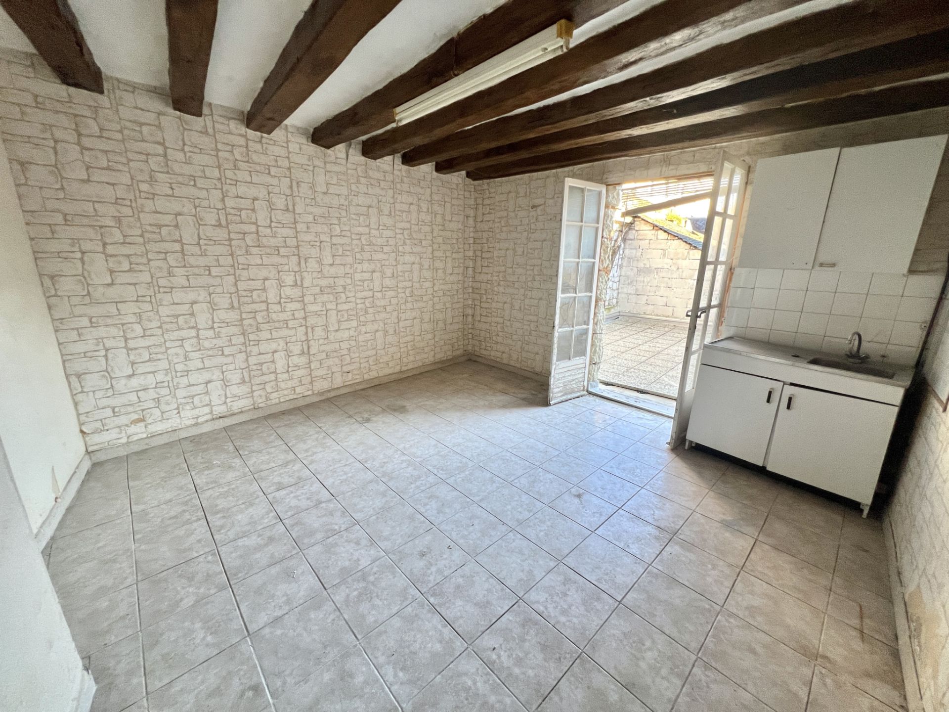 apartment 3 Rooms for sale on Saumur (49400)