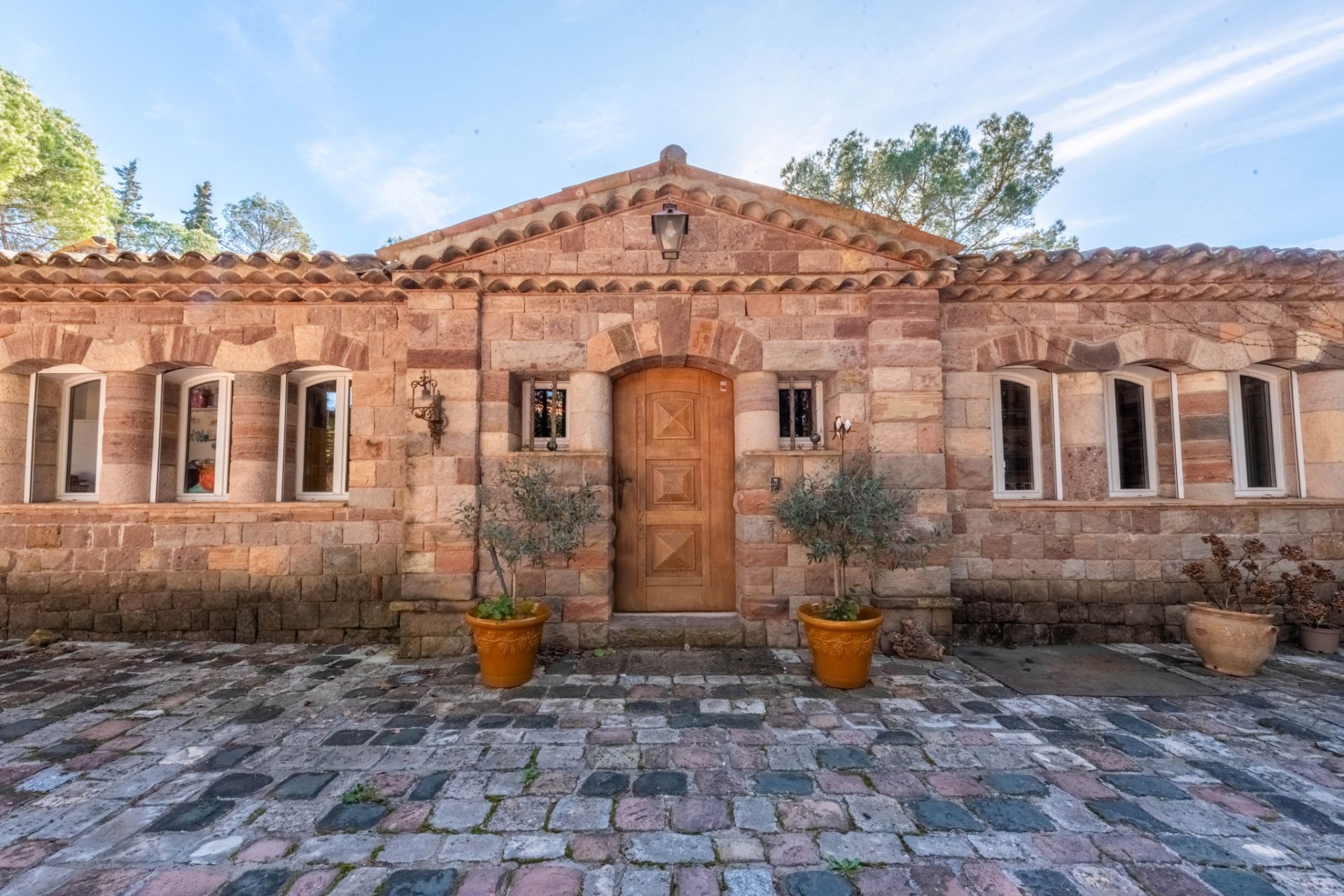 mas 8 Rooms for sale on Saint-Raphaël (83700)