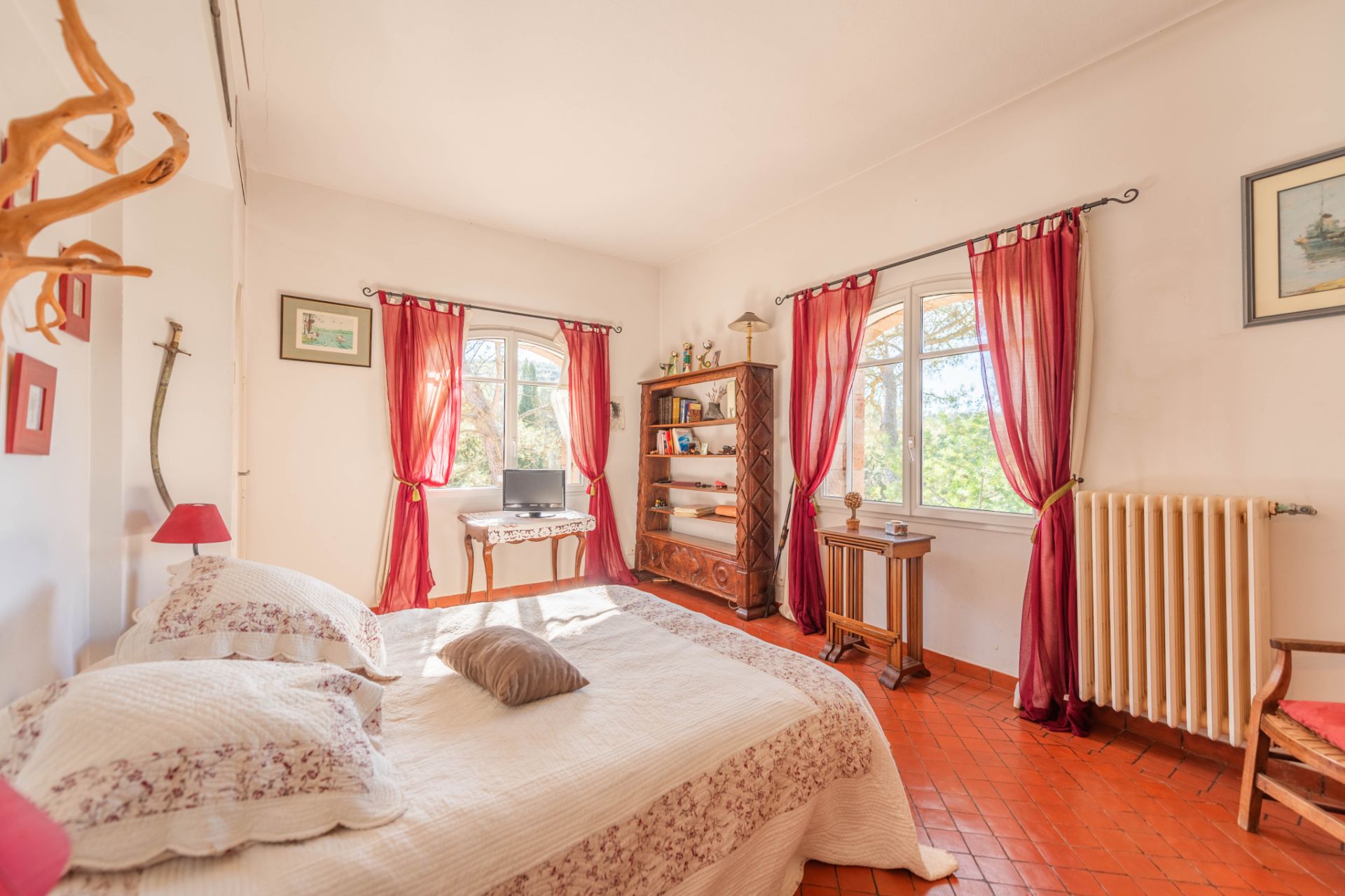 mas 8 Rooms for sale on Saint-Raphaël (83700)