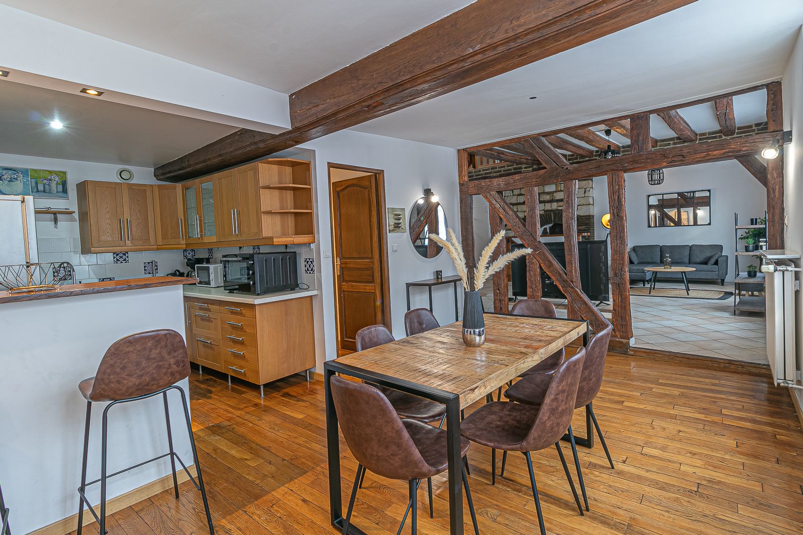 apartment 4 Rooms for sale on Troyes (10000)