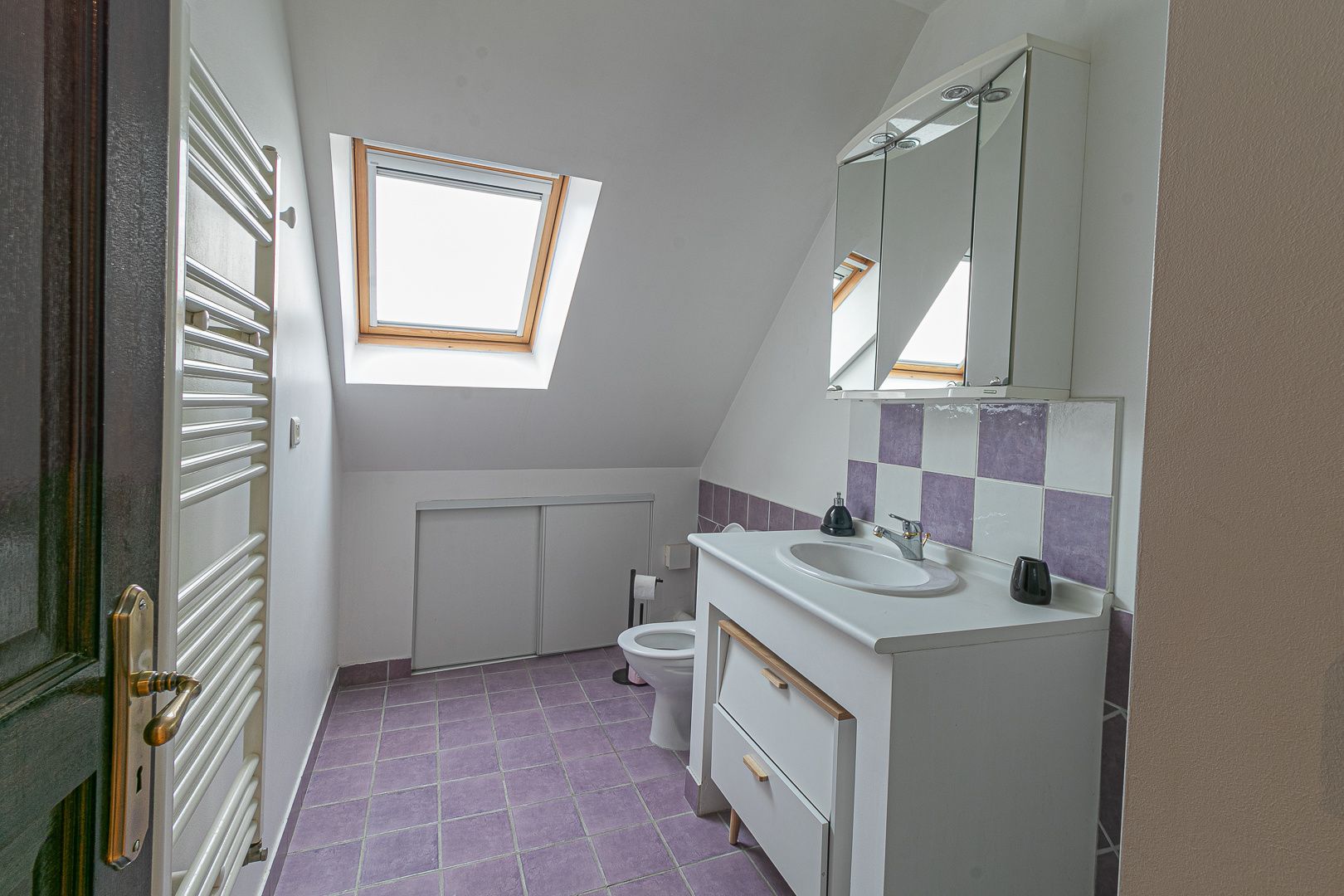 apartment 4 Rooms for sale on Troyes (10000)