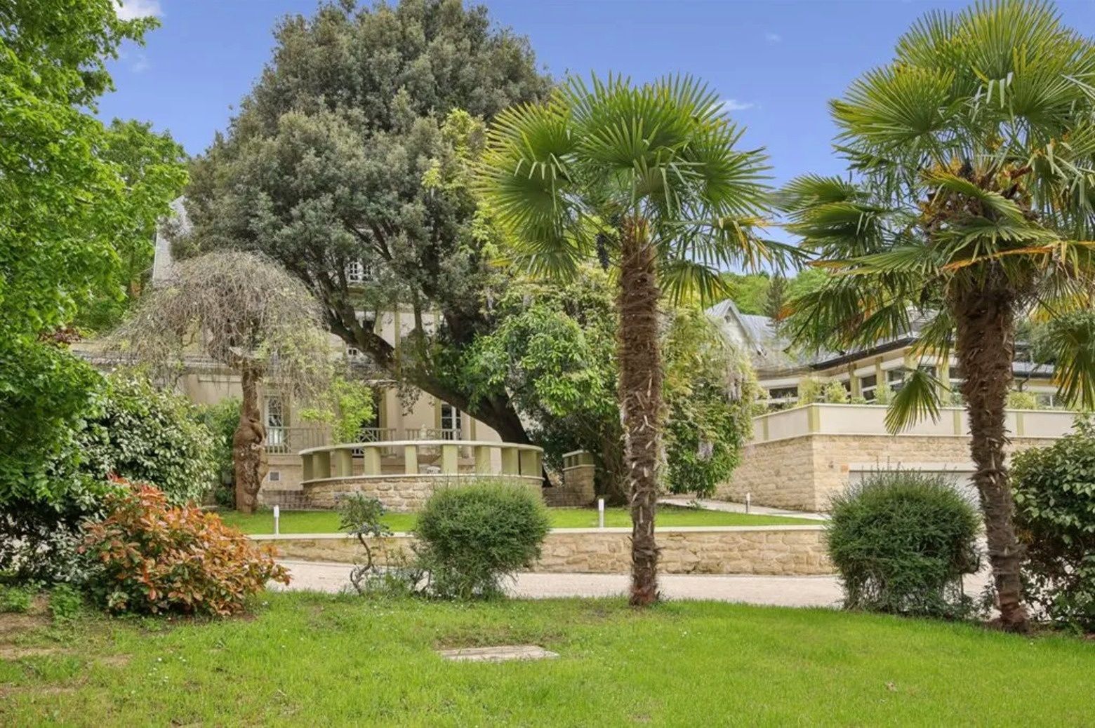 property 14 Rooms for sale on La Celle-Saint-Cloud (78170)