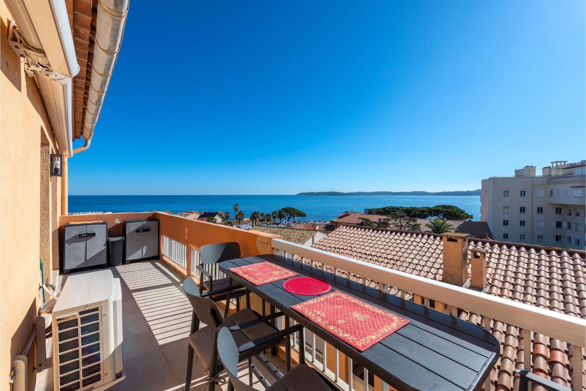 apartment 2 Rooms for sale on Sainte-Maxime (83120)