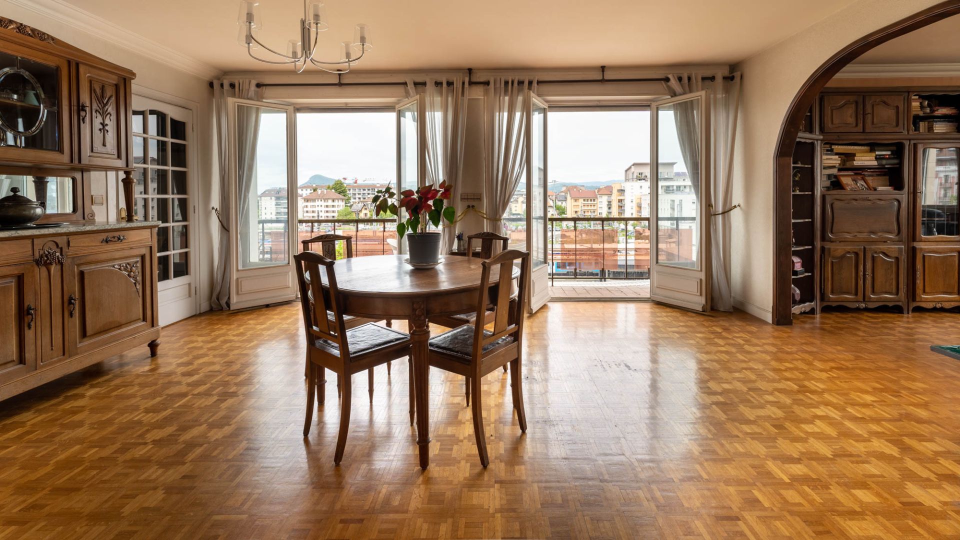 apartment 4 Rooms for sale on Annecy (74000)