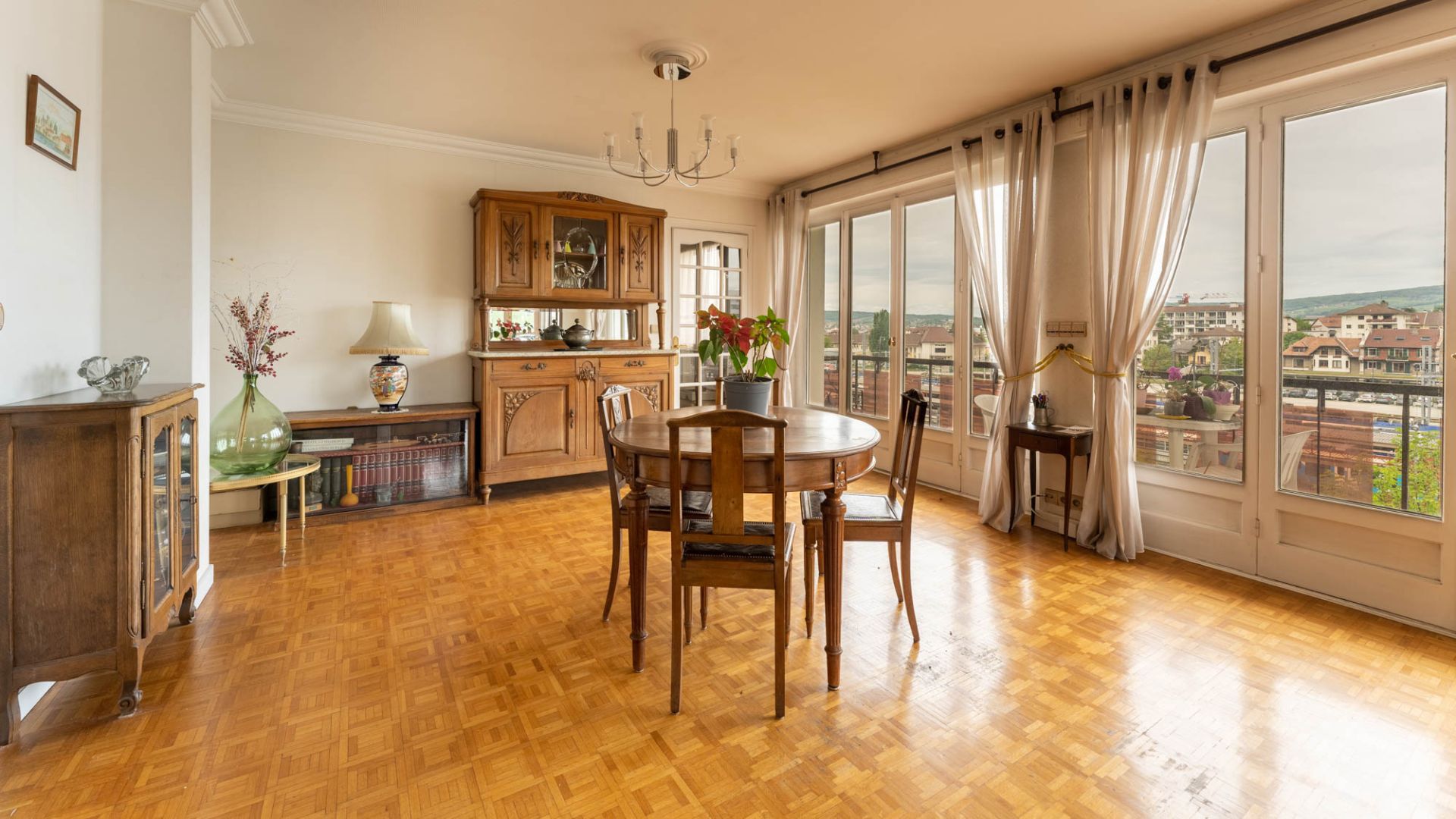 apartment 4 Rooms for sale on Annecy (74000)