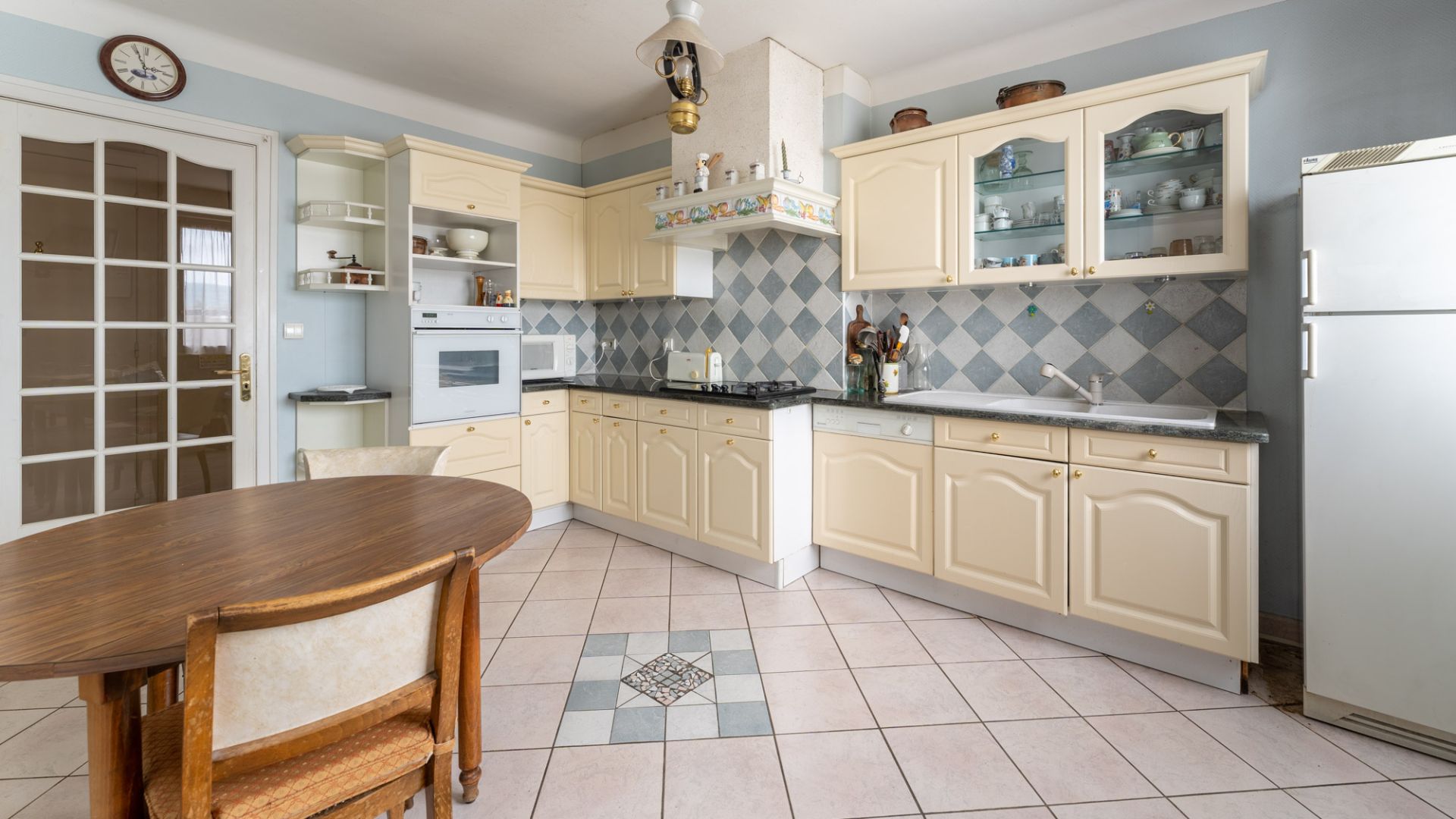 apartment 4 Rooms for sale on Annecy (74000)