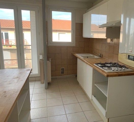 apartment 4 Rooms for sale on Valence (26000)
