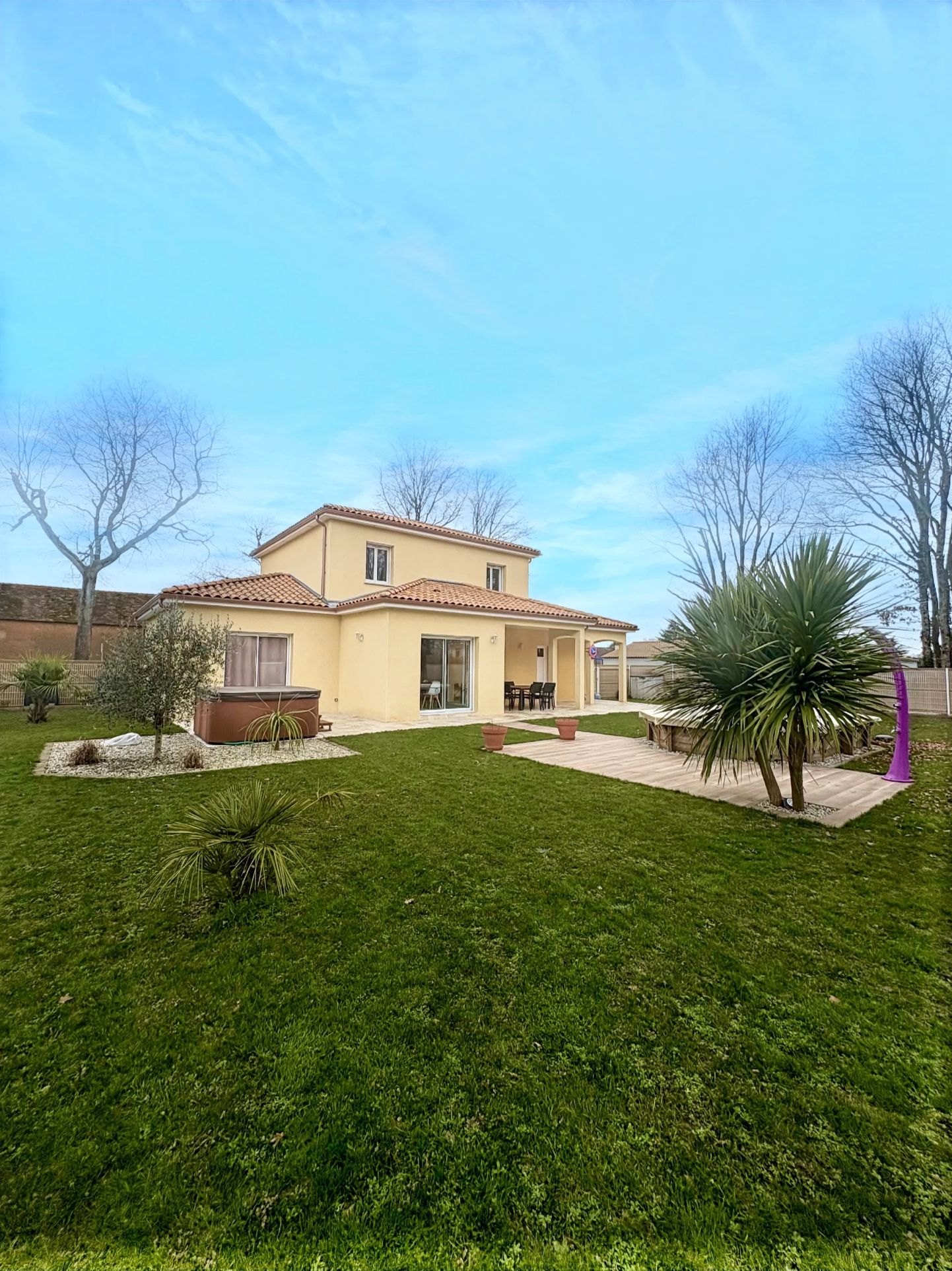 house 5 Rooms for sale on Les Rairies (49430)