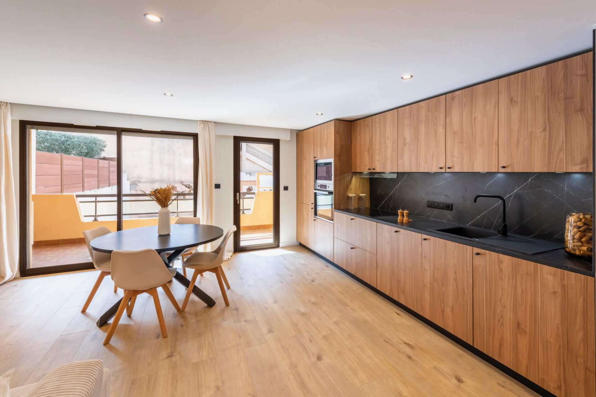 apartment 3 Rooms for sale on Saint-Raphaël (83700)