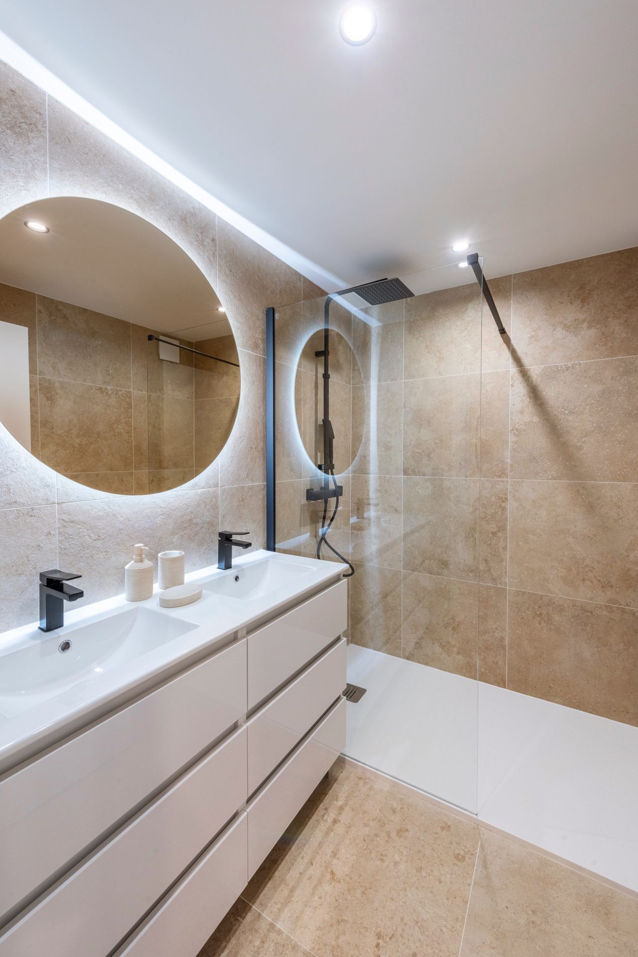 apartment 3 Rooms for sale on Saint-Raphaël (83700)