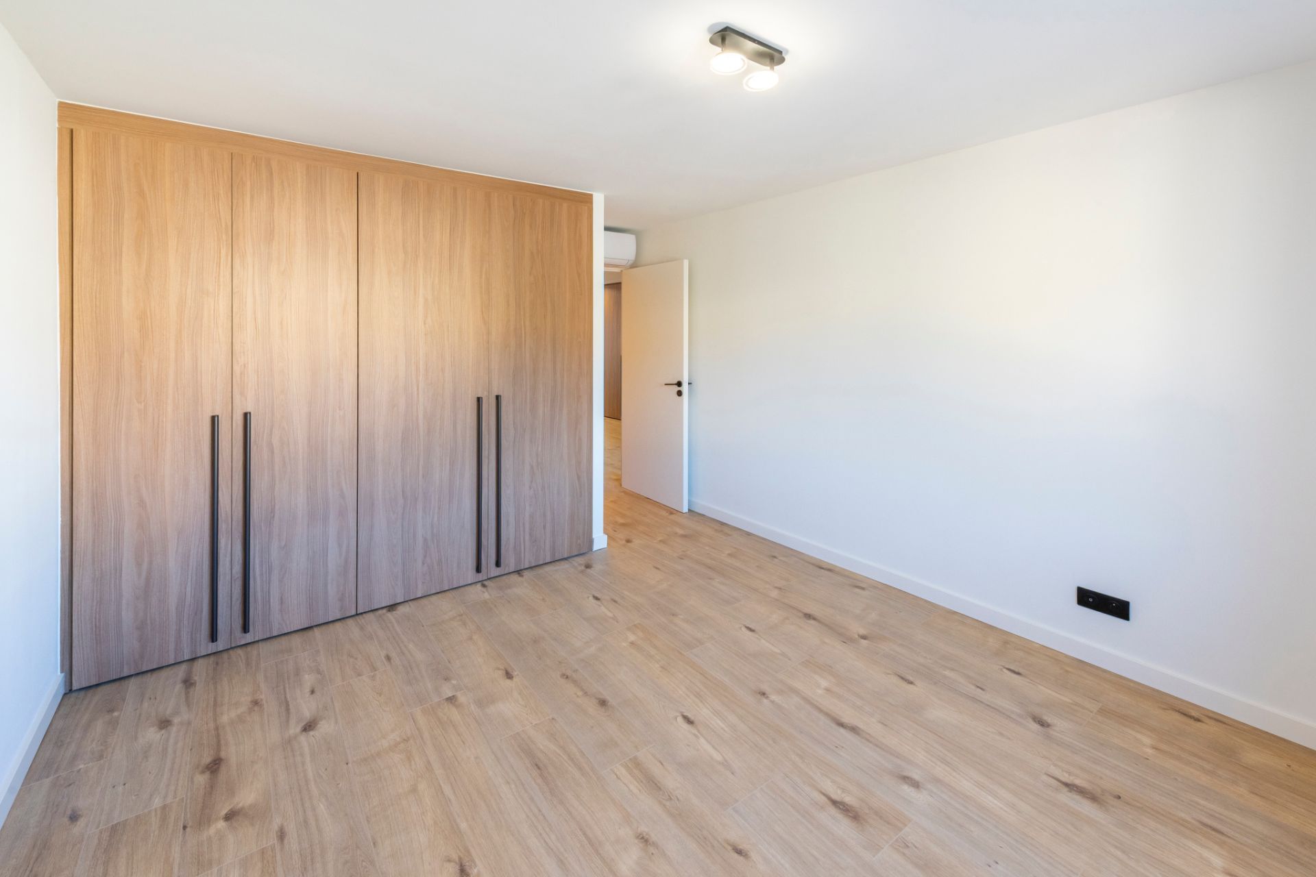 apartment 3 Rooms for sale on Saint-Raphaël (83700)