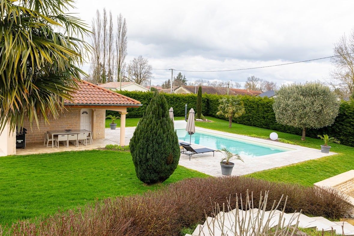 house 7 Rooms for sale on Lyon (69000)