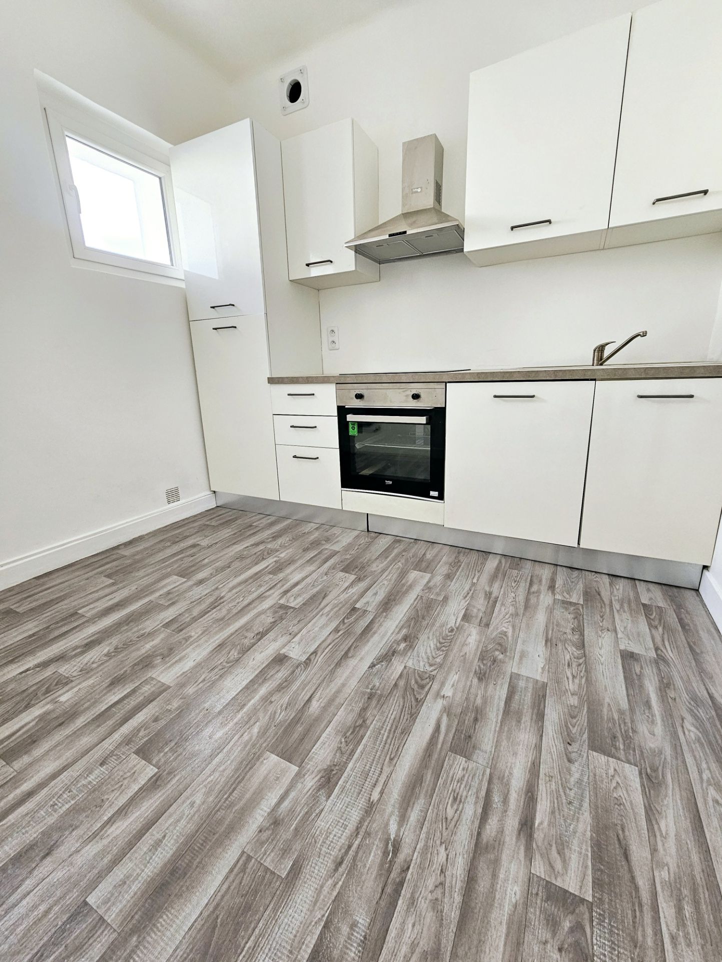 duplex 6 Rooms for sale on Saint-Nazaire (44600)