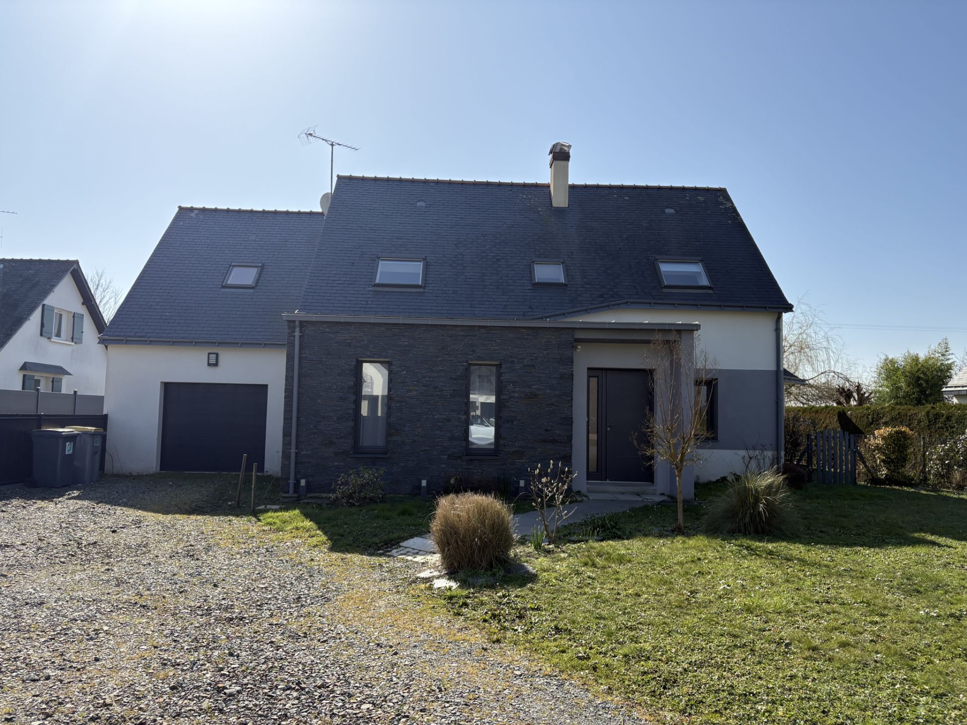 maison 8 Pièces en vente sur Loire-Authion (49800)
