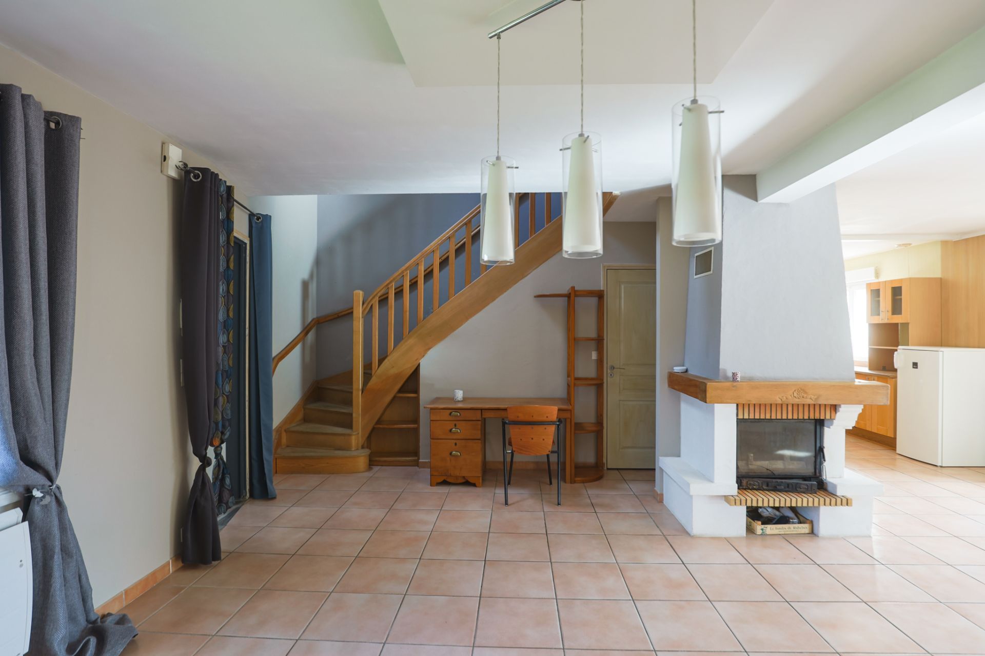house 8 Rooms for sale on Angers (49000)