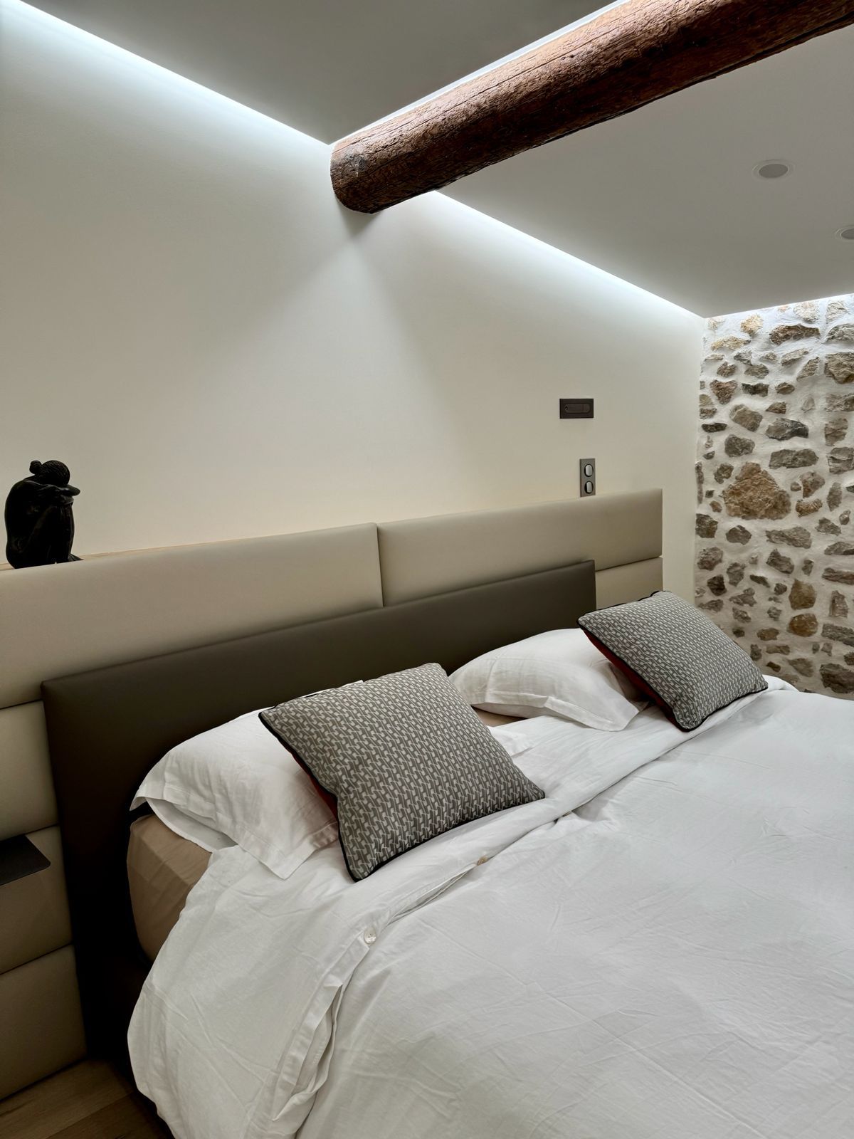 triplex 5 Rooms for sale on Antibes (06600)