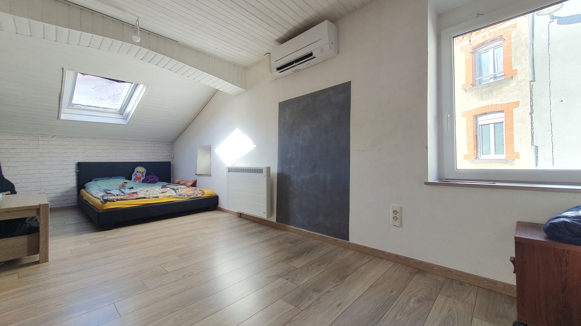 house 7 Rooms for sale on Changy (42310)