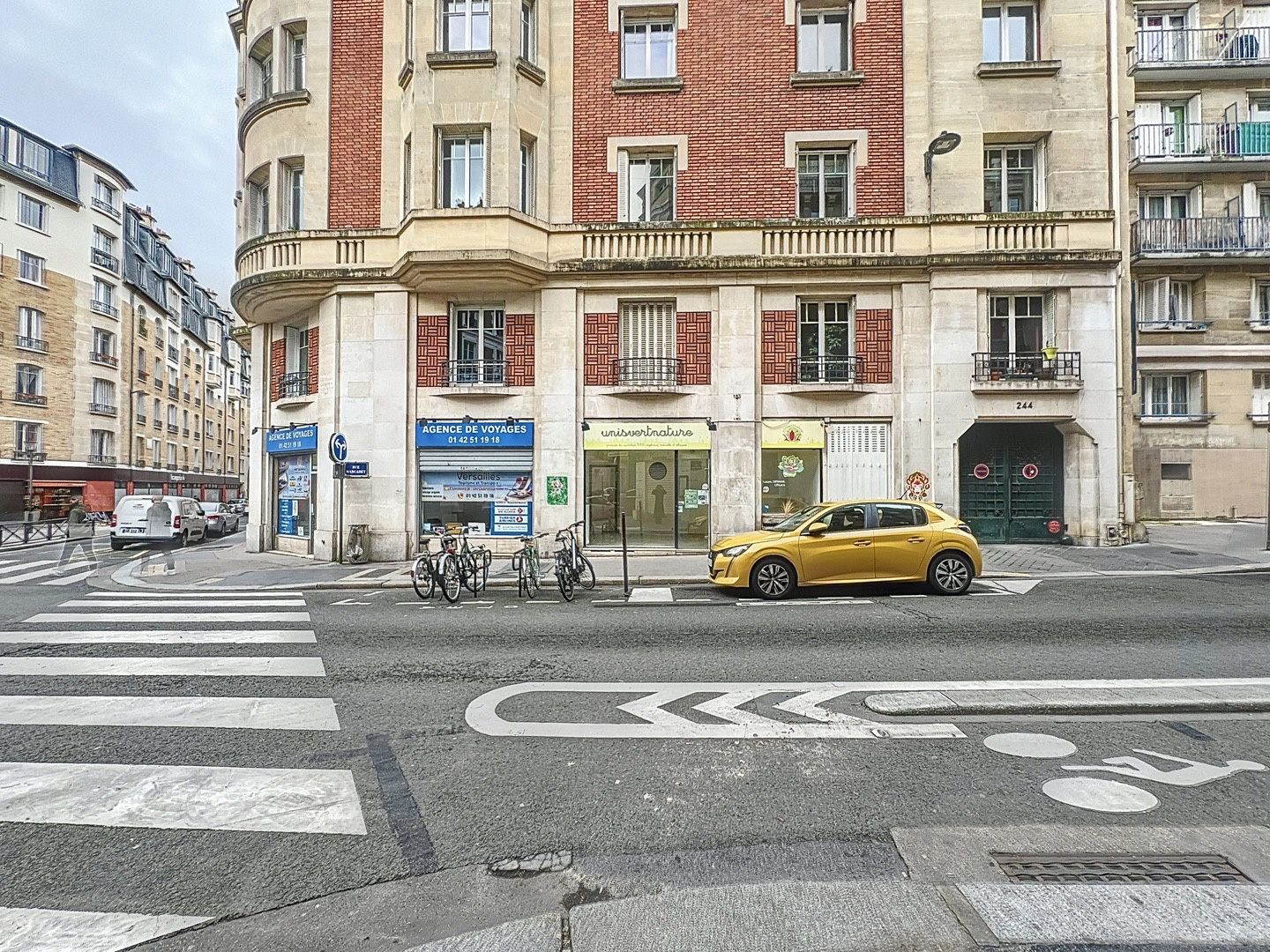 miscellaneous 2 Rooms for sale on Paris (75018)