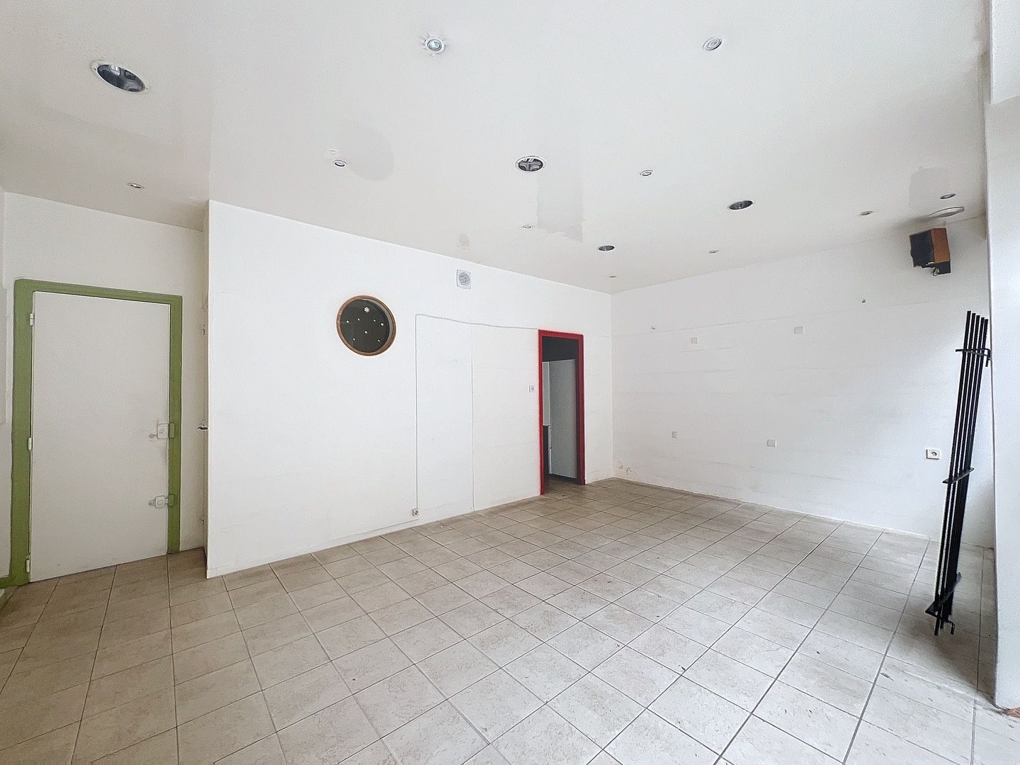 miscellaneous 2 Rooms for sale on Paris (75018)