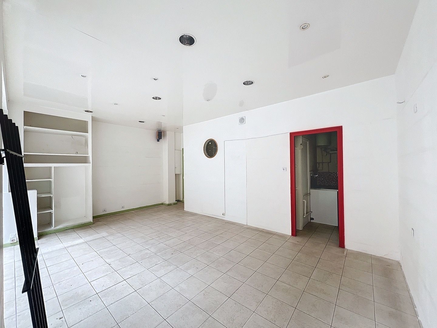 miscellaneous 2 Rooms for sale on Paris (75018)