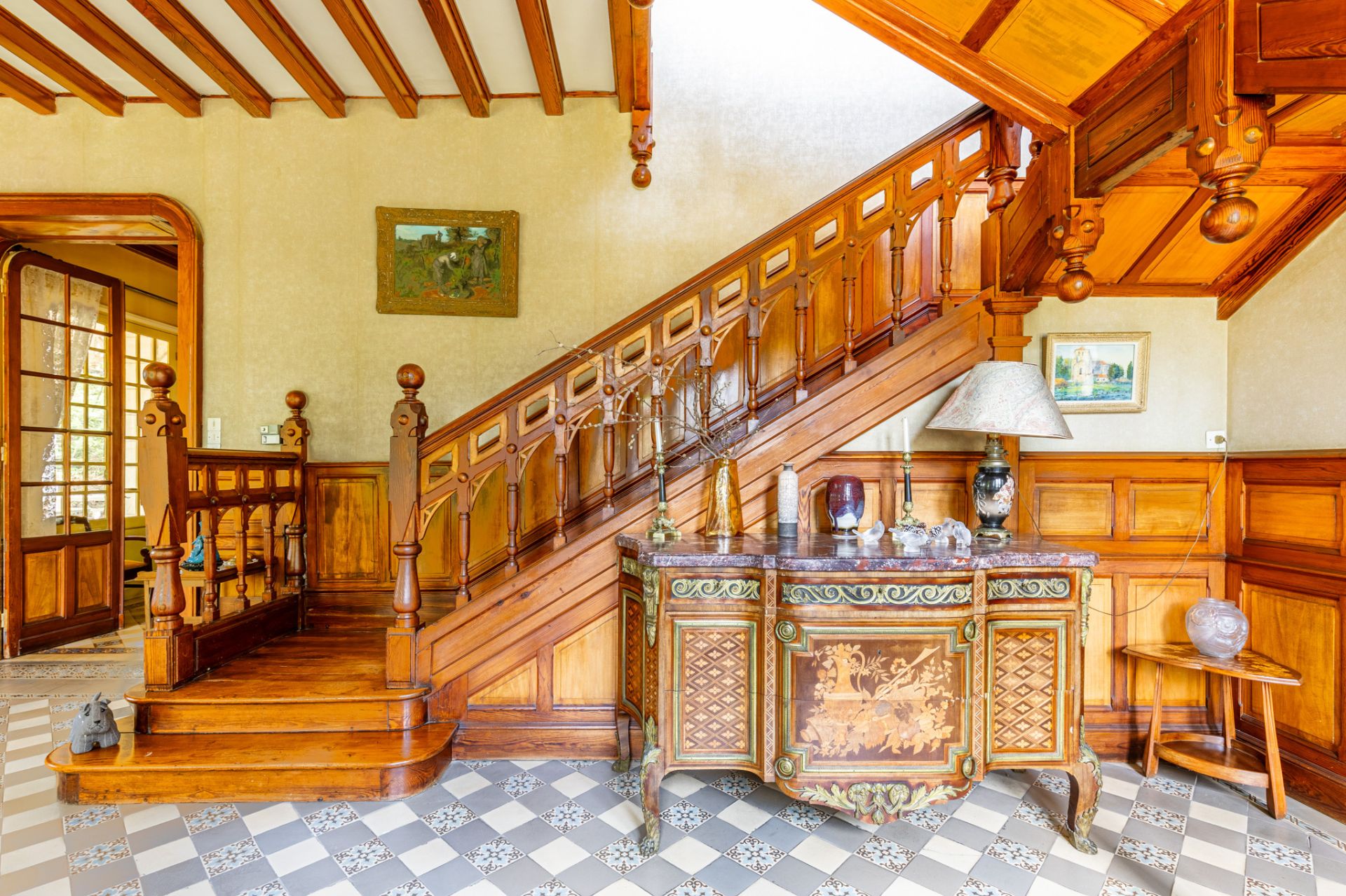 villa 9 Rooms for sale on Royan (17200)