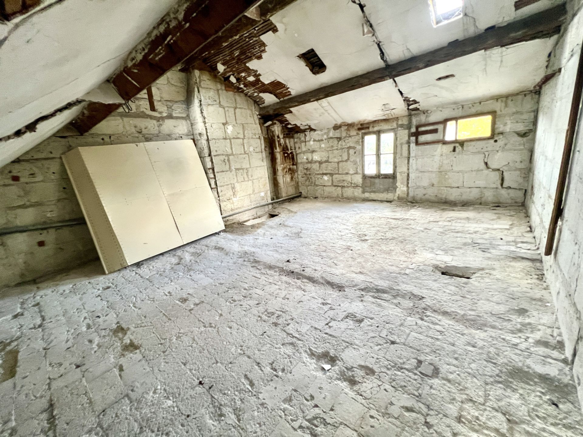 house for sale on Saumur (49400)