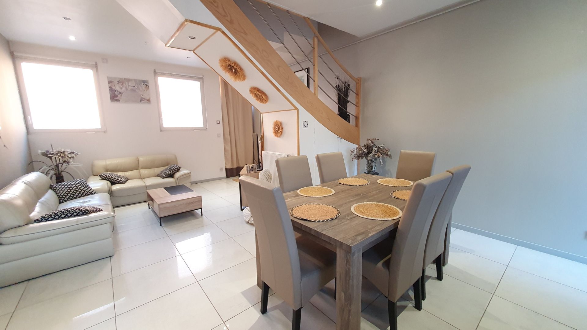 house 4 Rooms for sale on Roanne (42300)