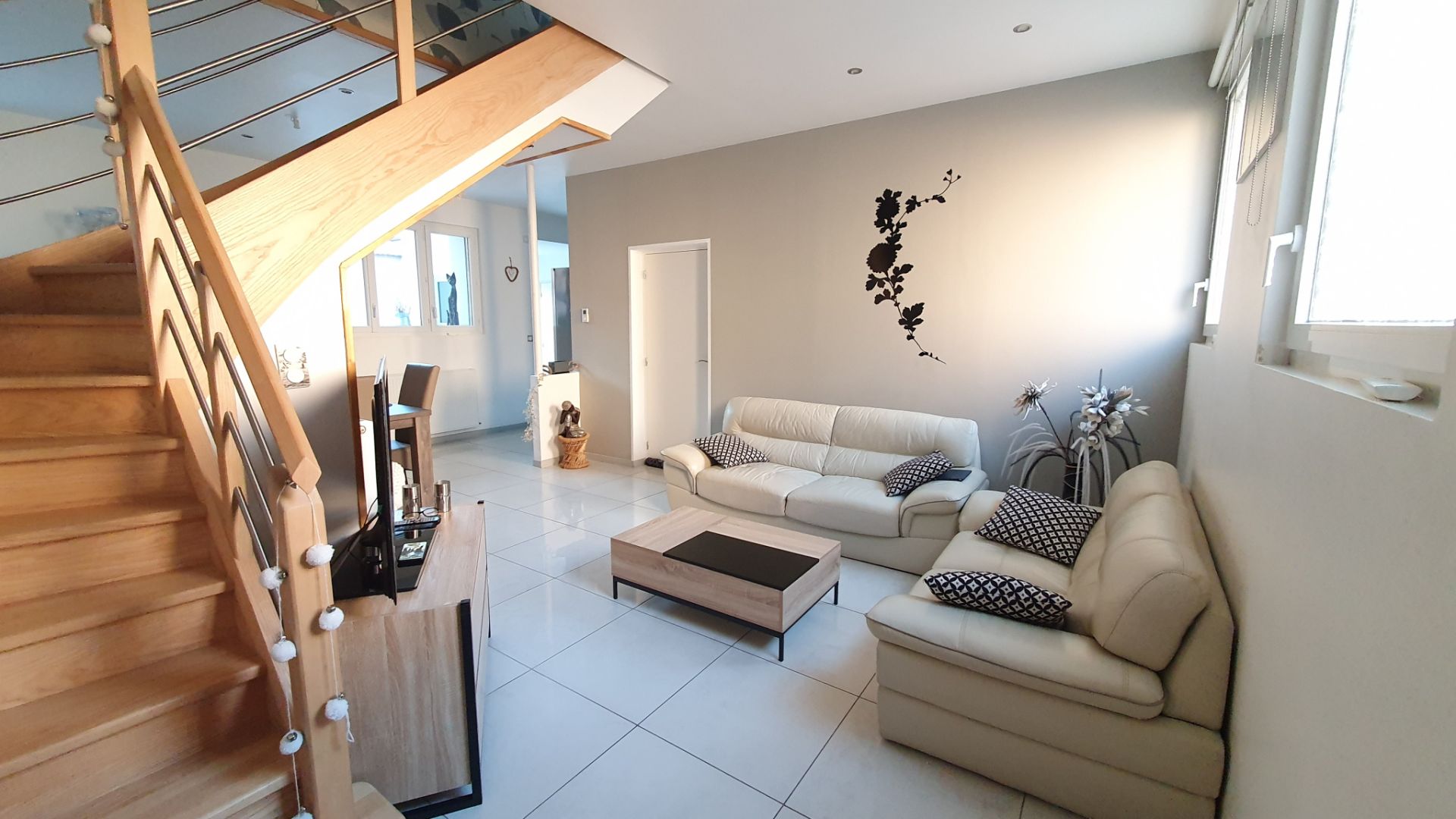 house 4 Rooms for sale on Roanne (42300)