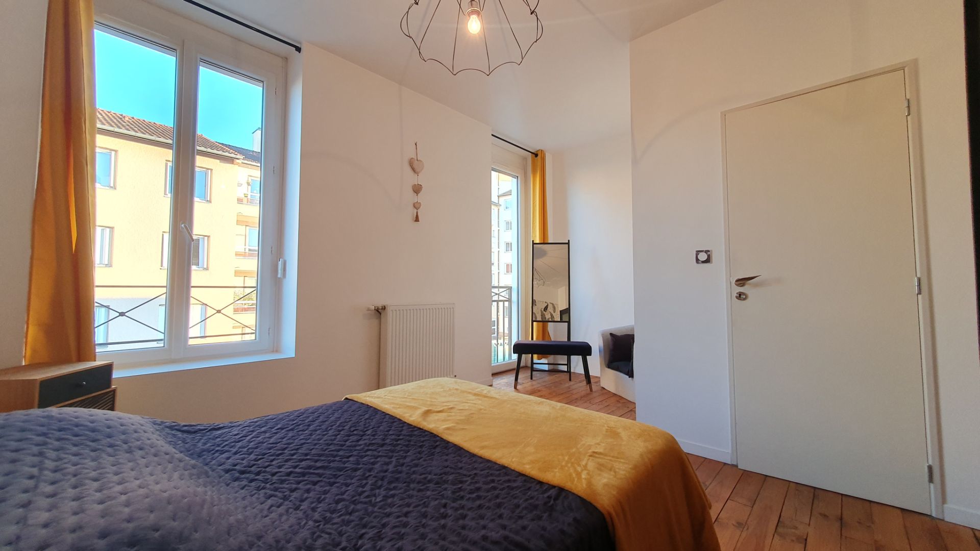 house 4 Rooms for sale on Roanne (42300)