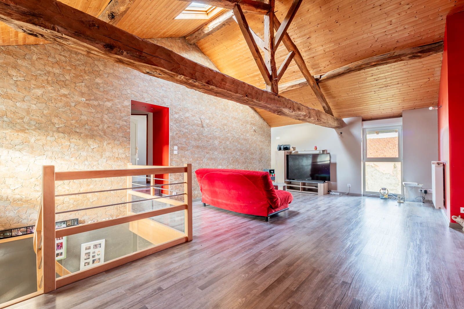house 7 Rooms for sale on Cordelle (42123)