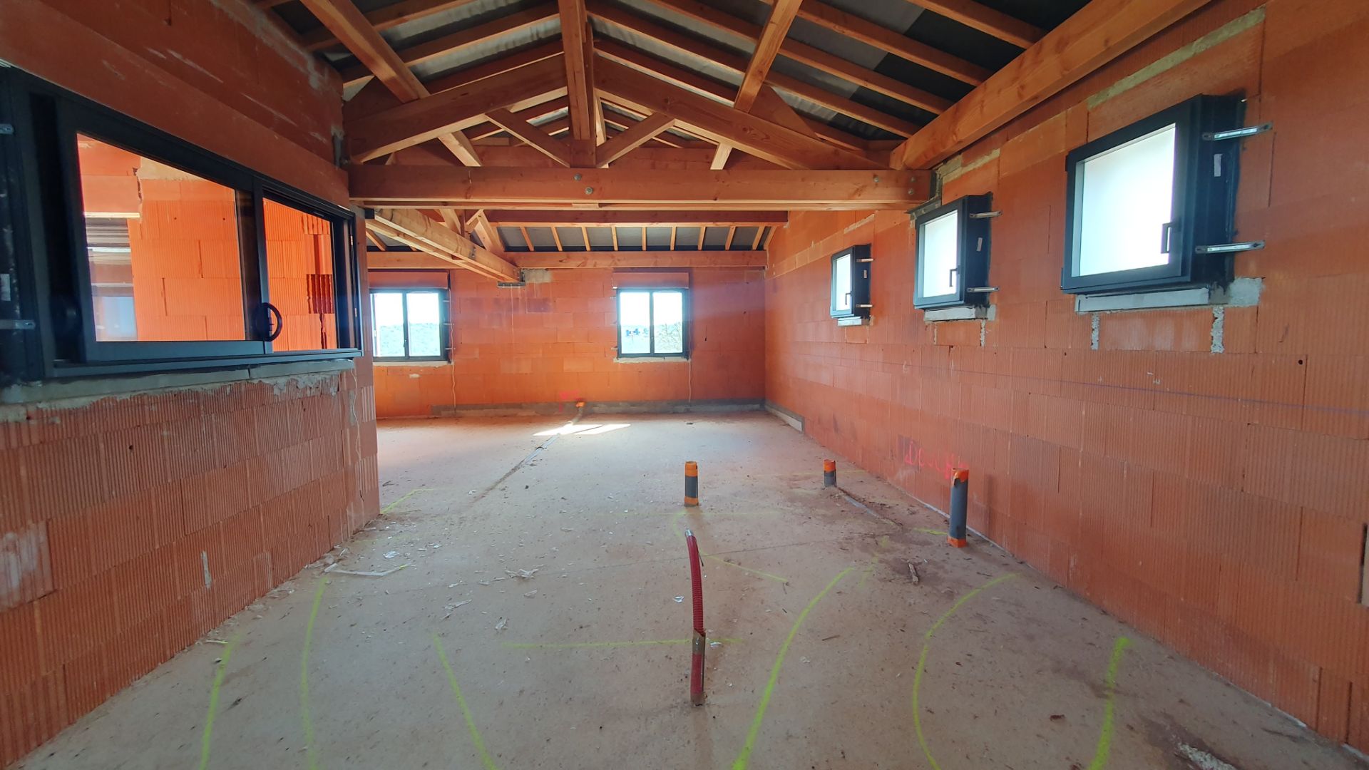 house 5 Rooms for sale on Villerest (42300)