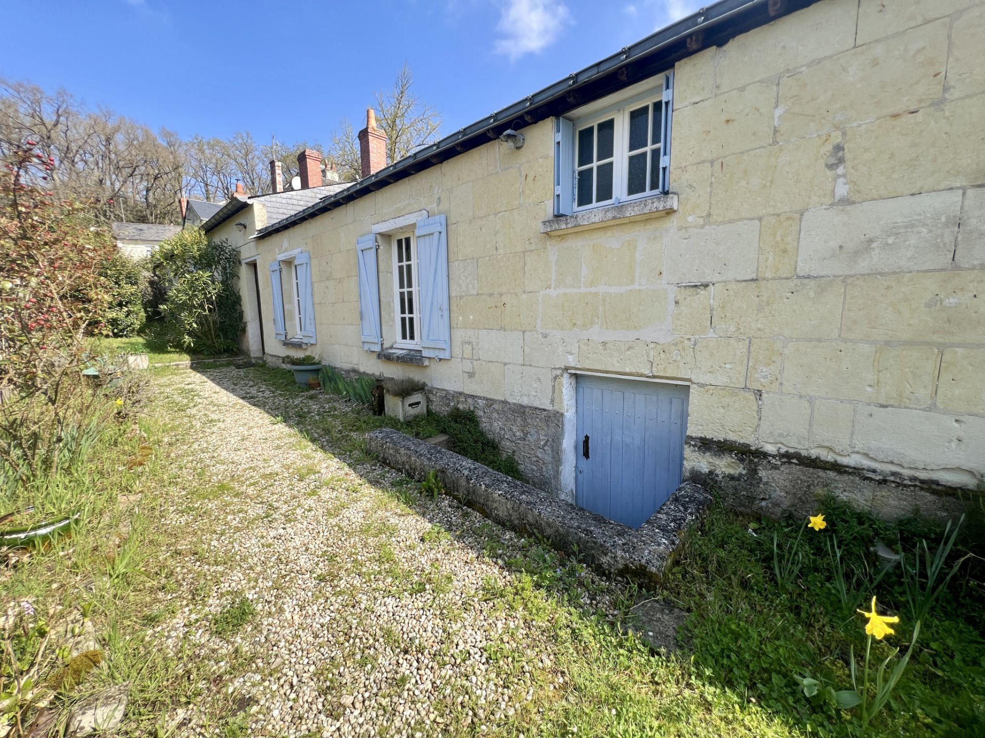 house 9 Rooms for sale on Saumur (49400)