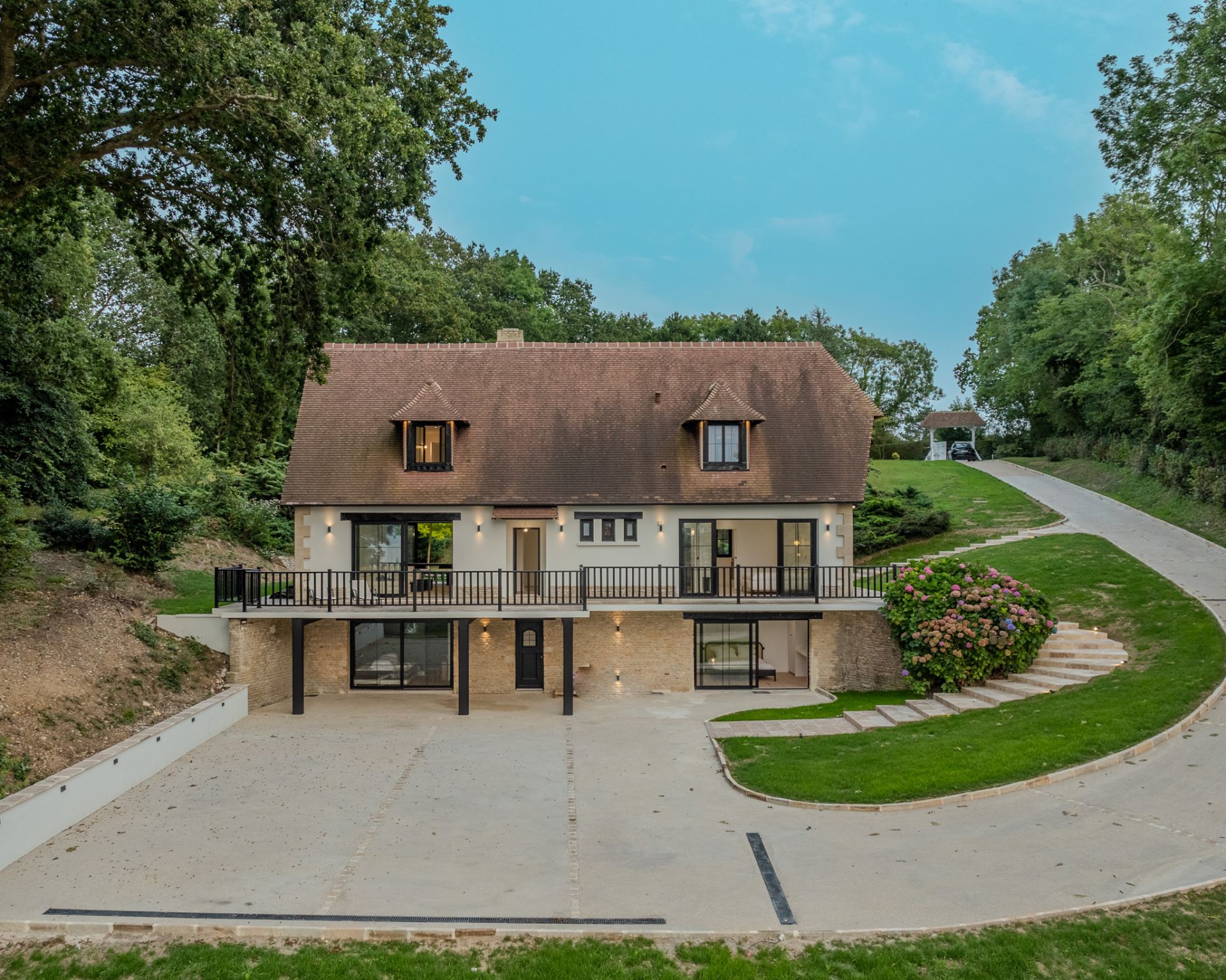 house 15 Rooms for sale on Deauville (14800)